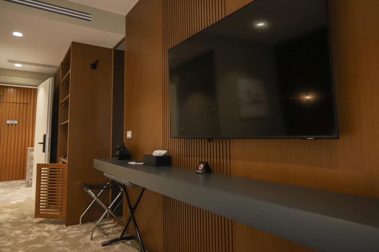Urbanin Apartment & Hotel Tirana Exterior photo